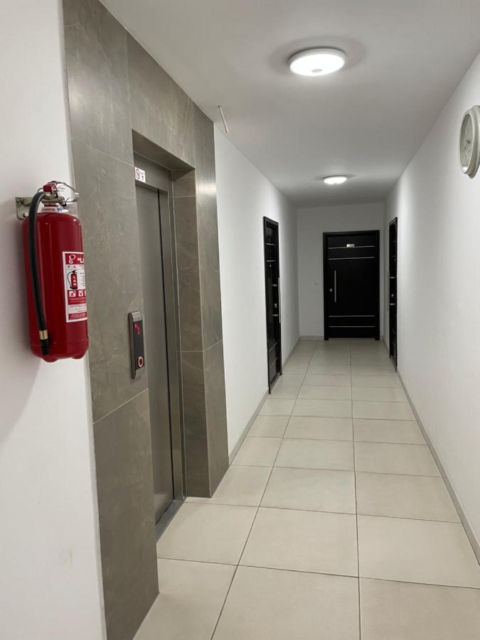 פריזאי Shooter Apartments מראה חיצוני תמונה